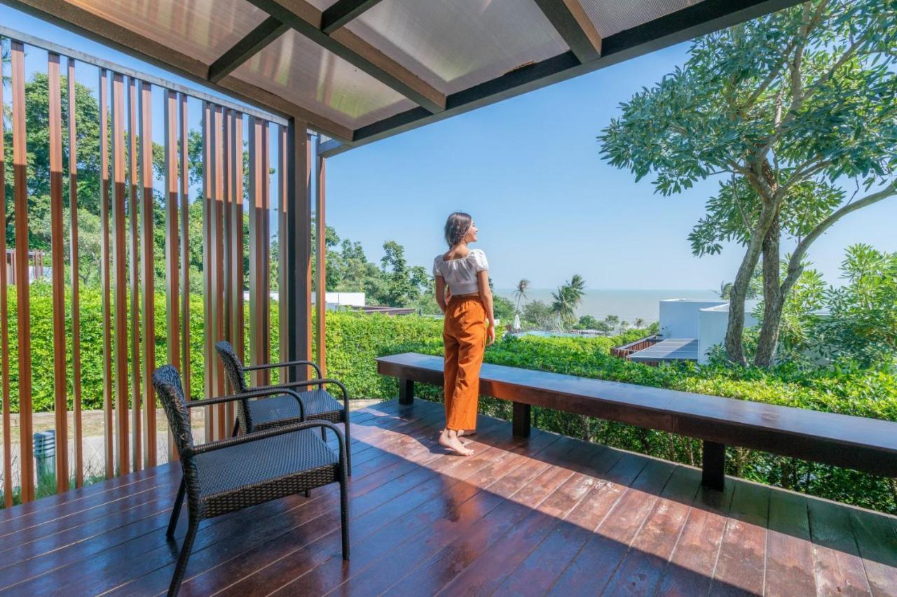 Seanery Beach Resort Bang Saphan Exteriör bild
